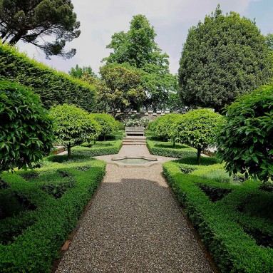 garden04 page image